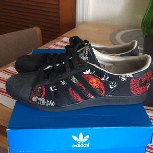 Adidas Originals Limited edition women’s sneakers